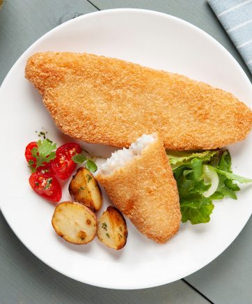 Breaded Pangasius Fillet plain flavour FORMED scaled